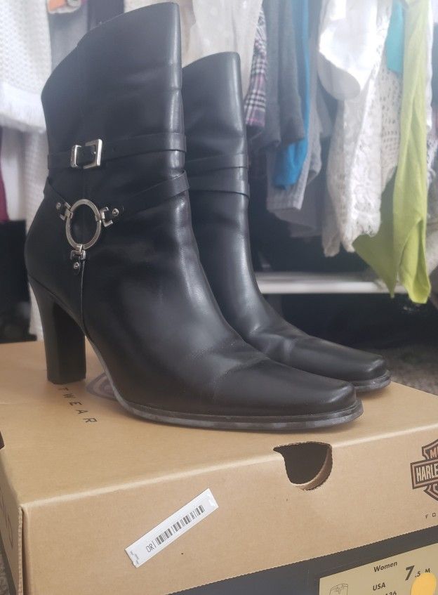 Brand new Harley Davidson boots, size 8.