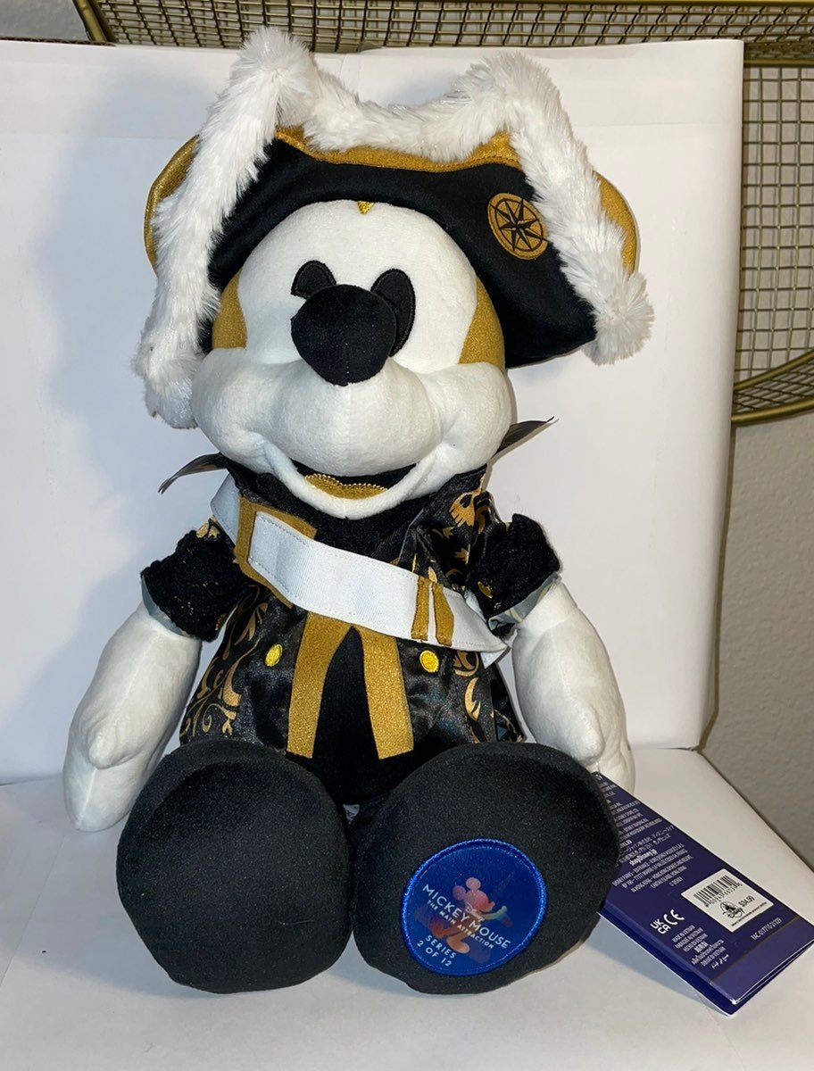 Mickey Mouse The Main Attraction Plush Pirates of the Caribbean Limited Edition.