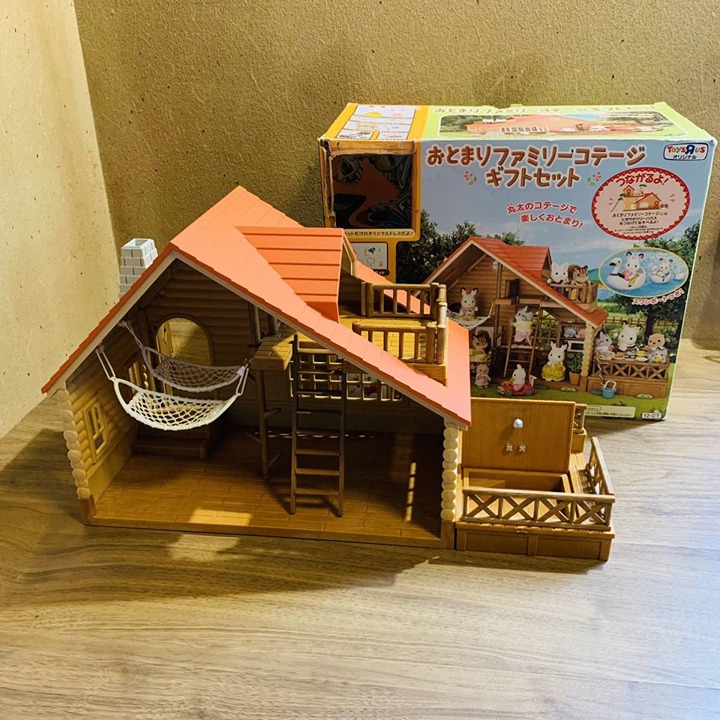 Sylvanian Families Cozy Log Cottage (Old Japanese version)