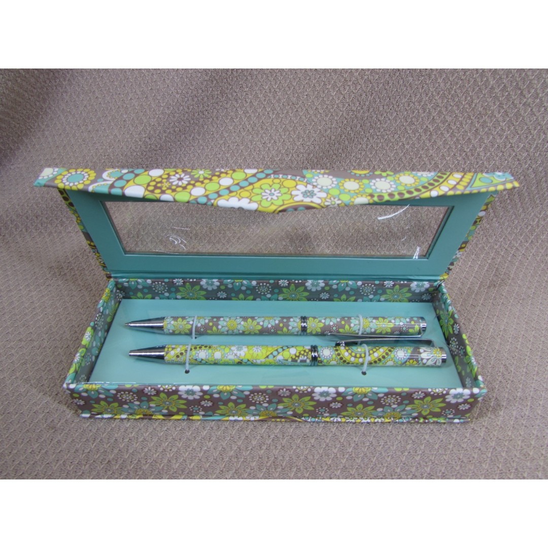 Vera Bradley Pen and Pencil Set Lemon Parfait New