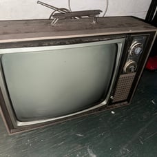 Vintage 1975 zenith TV Fully Tested