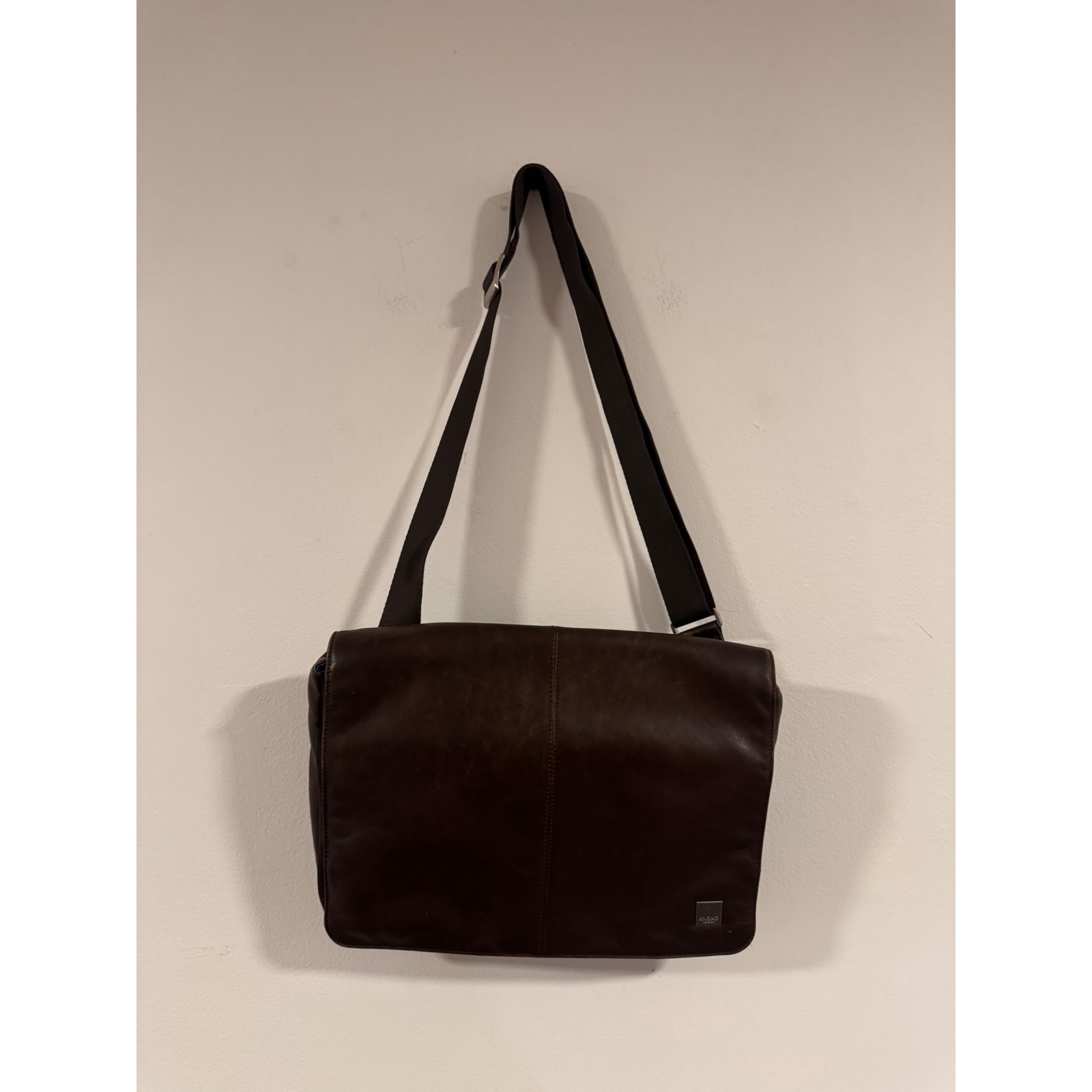 Knomo London Leather Messenger Bag