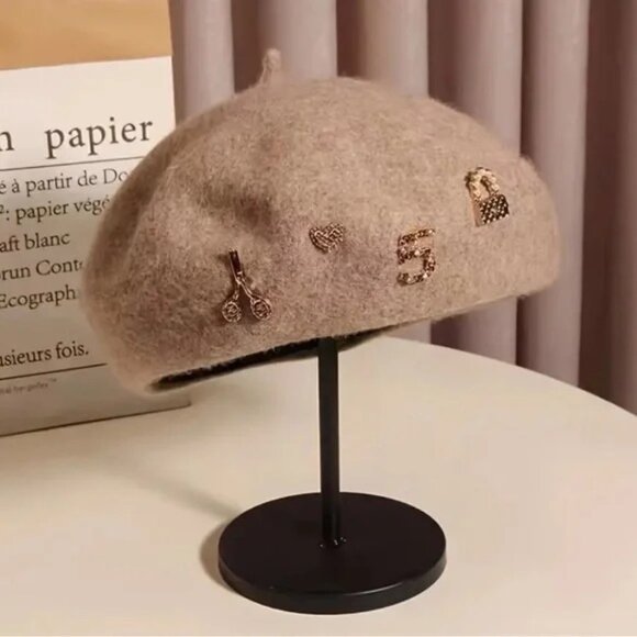 Vintage French Charms Beret | Light Brown