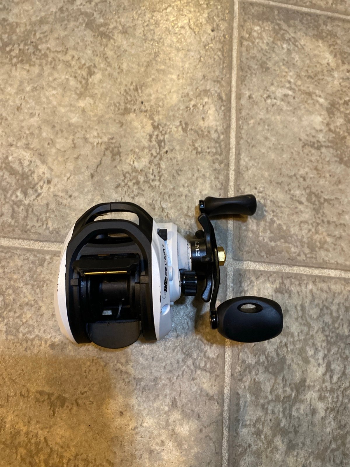 Bait caster