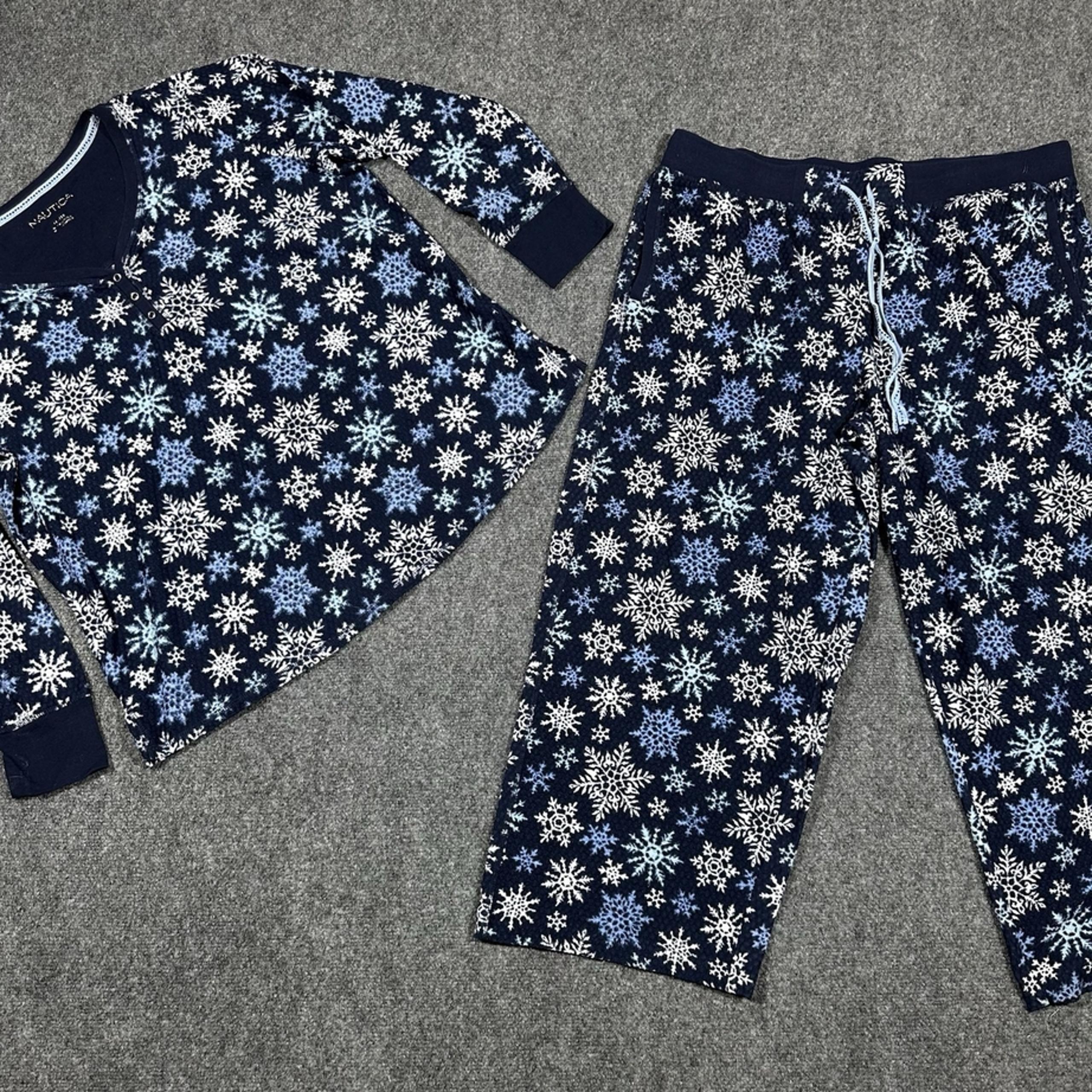 Women's Nautica Pajama Set 2XL Blue Snowflake Fleece Size 2XL Warm Loungwear
