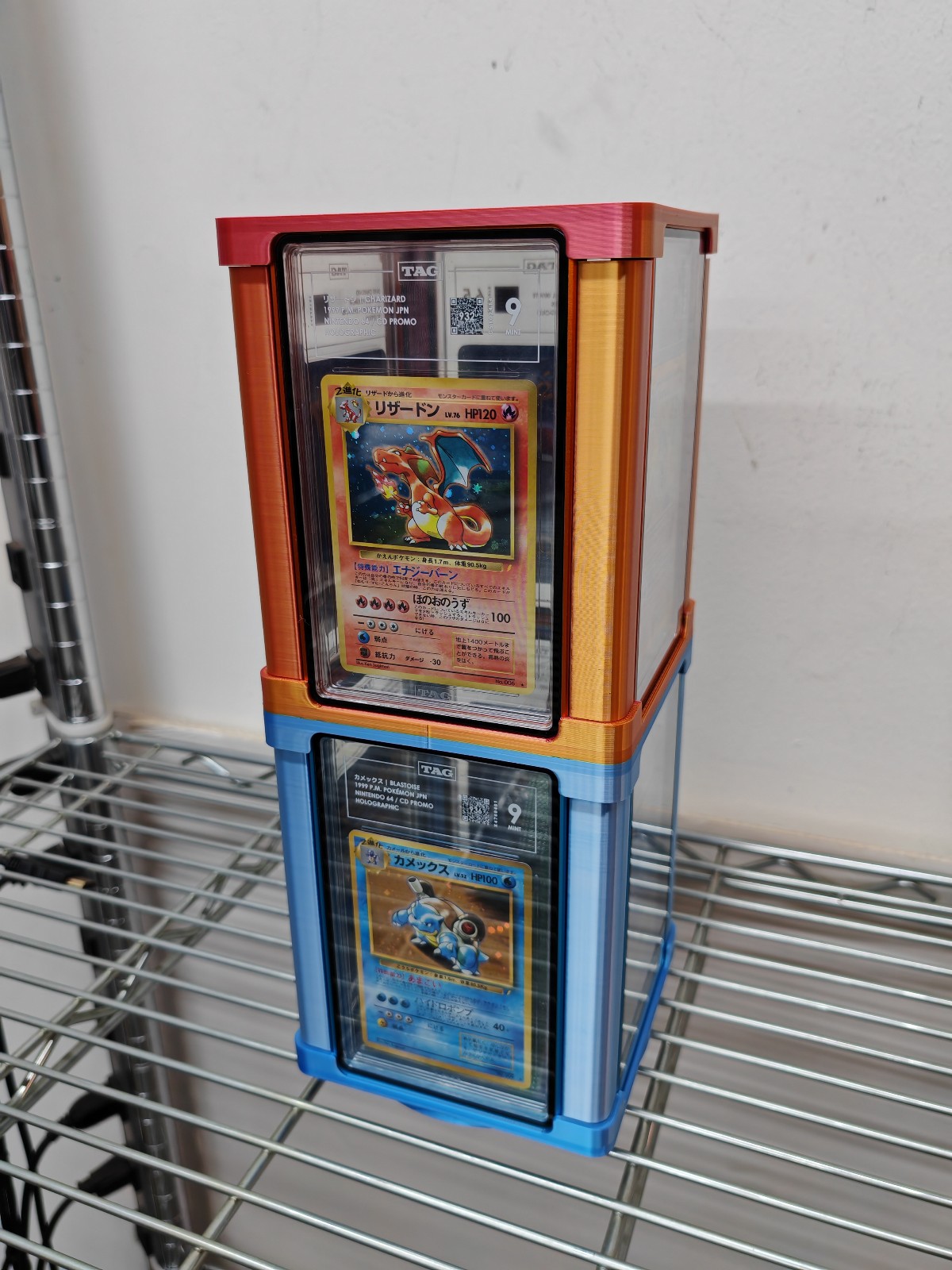 TAG Slabmag Stacking Card Stand