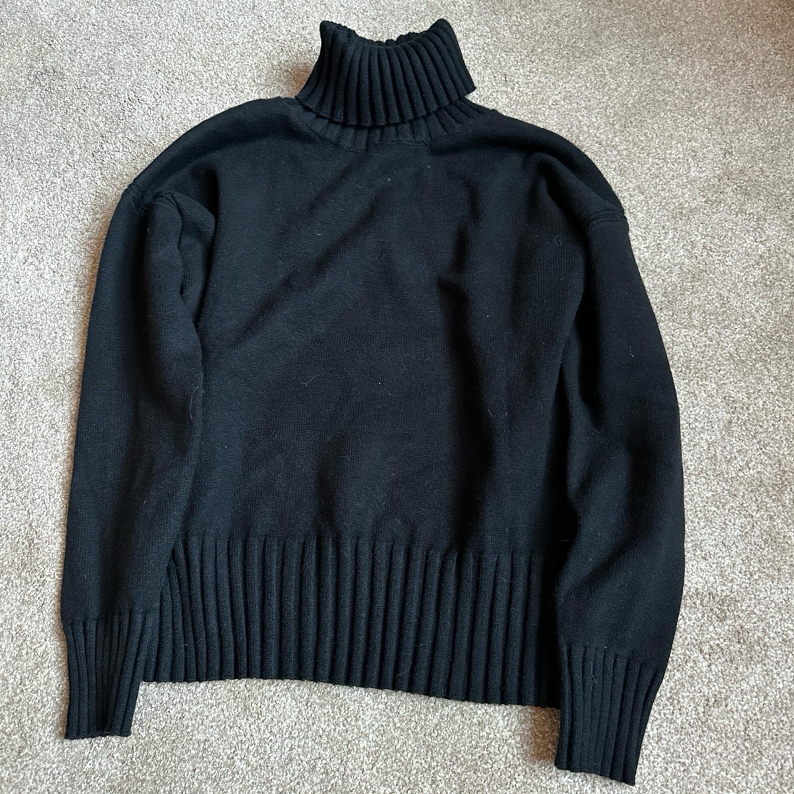Banana republic black turtle neck sweater