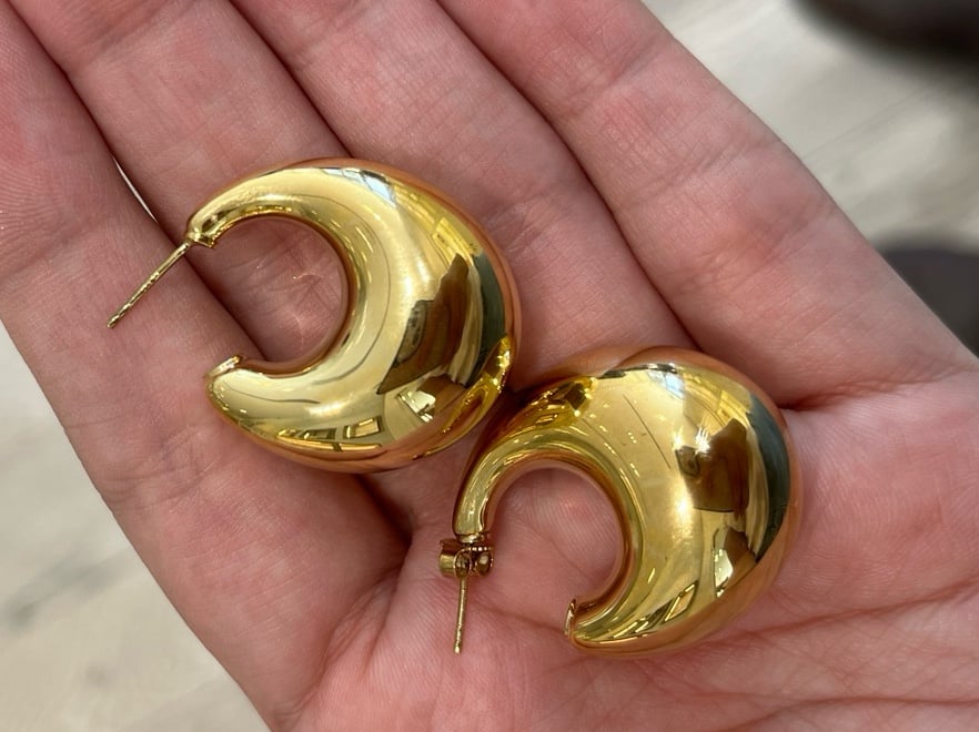 Raylyn Hoop Earrings in 18k Gold Vermeil