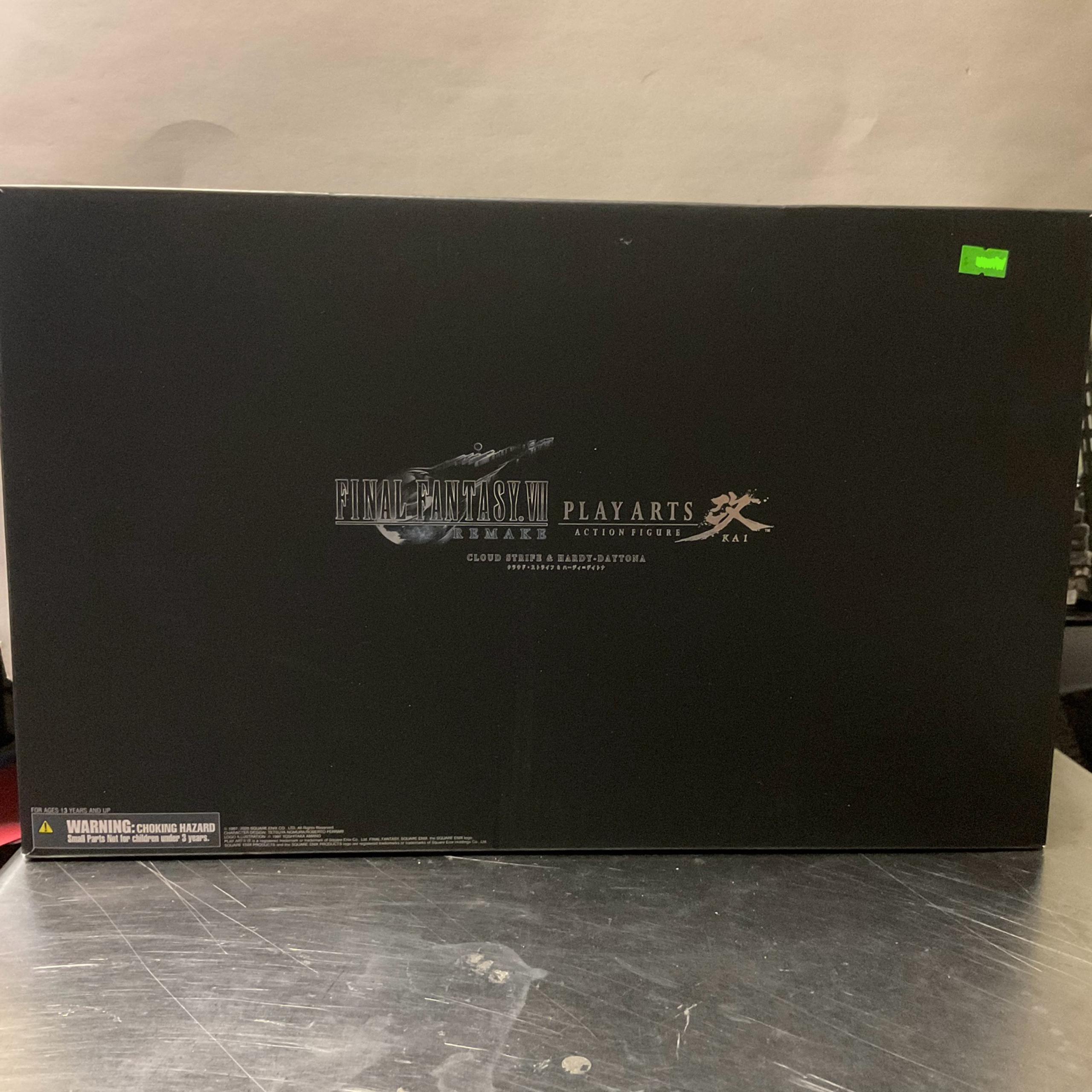 Play Arts Action Figures - Final Fantasy VII Remake Cloud Strife & Hardy Daytona