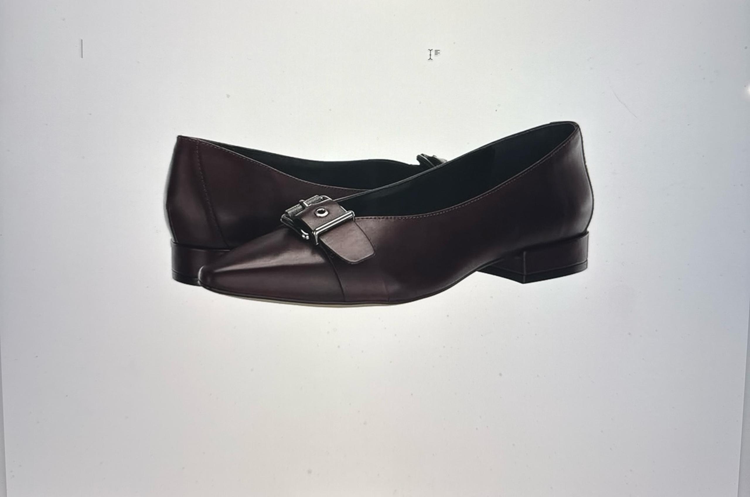 Vince Camuto women’s Megdele buckle flat loafer sz 7