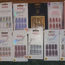 Kiss Nails
