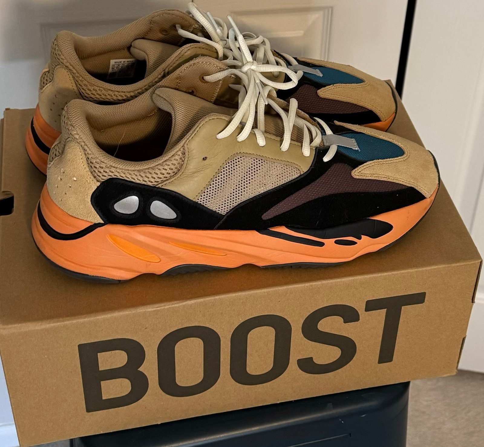 Yeezy 700 v1 enflame amber - size 14