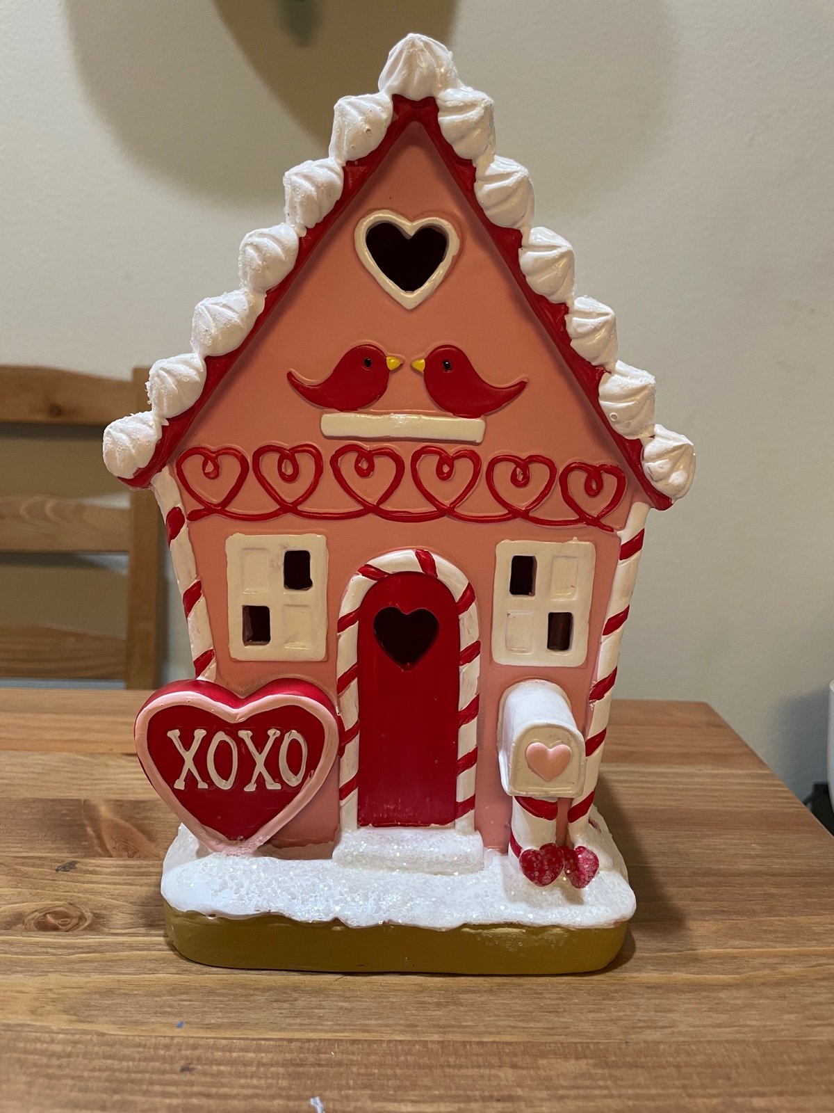 PINK valentine’s day gingerbread house