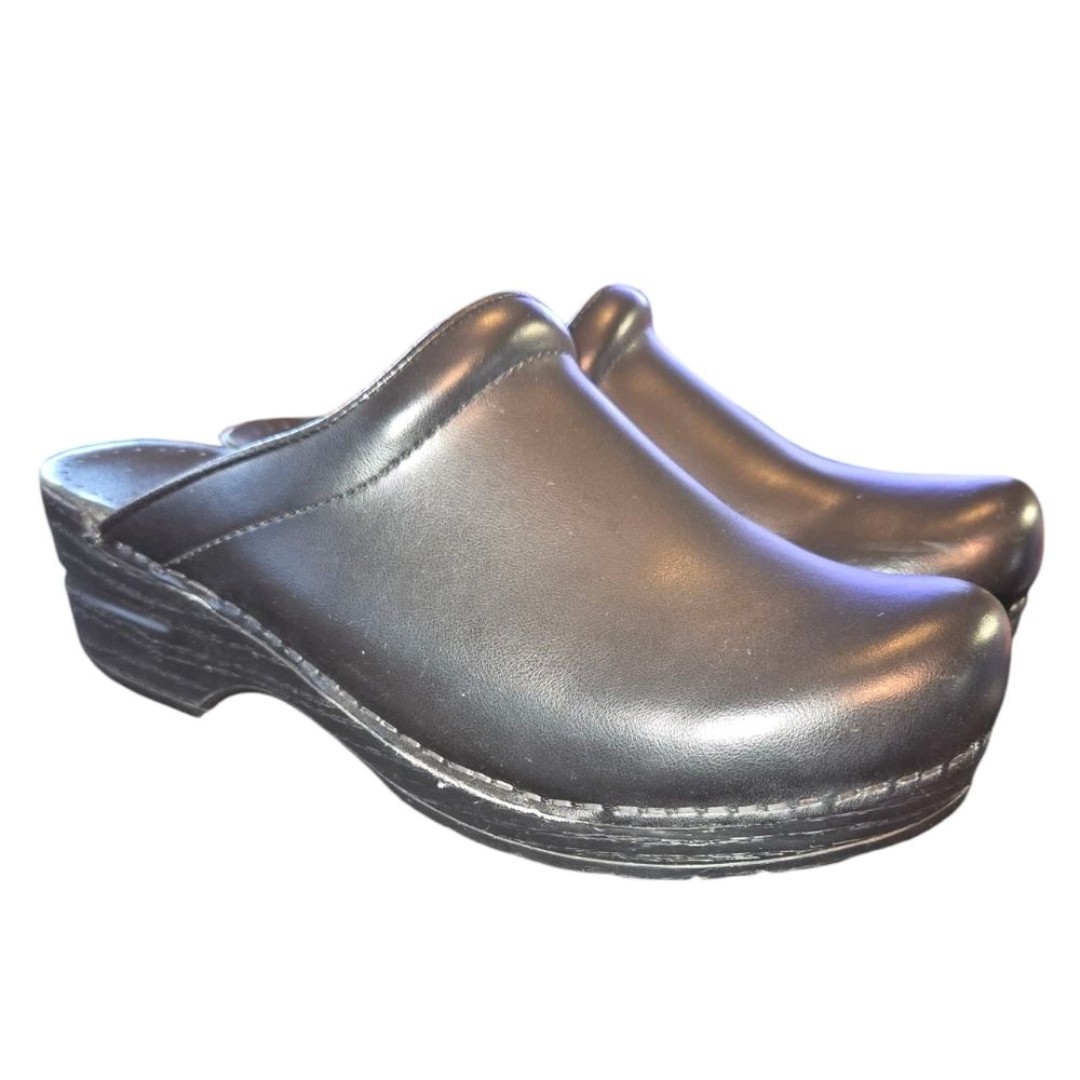 Dansko NEW 047020202 Sonja Black Leather Backless Stapled Clogs Size 39/US 8.5-9