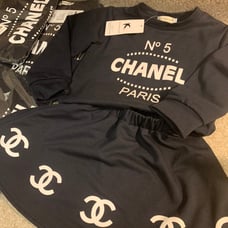 Girls skirt set have different sizes