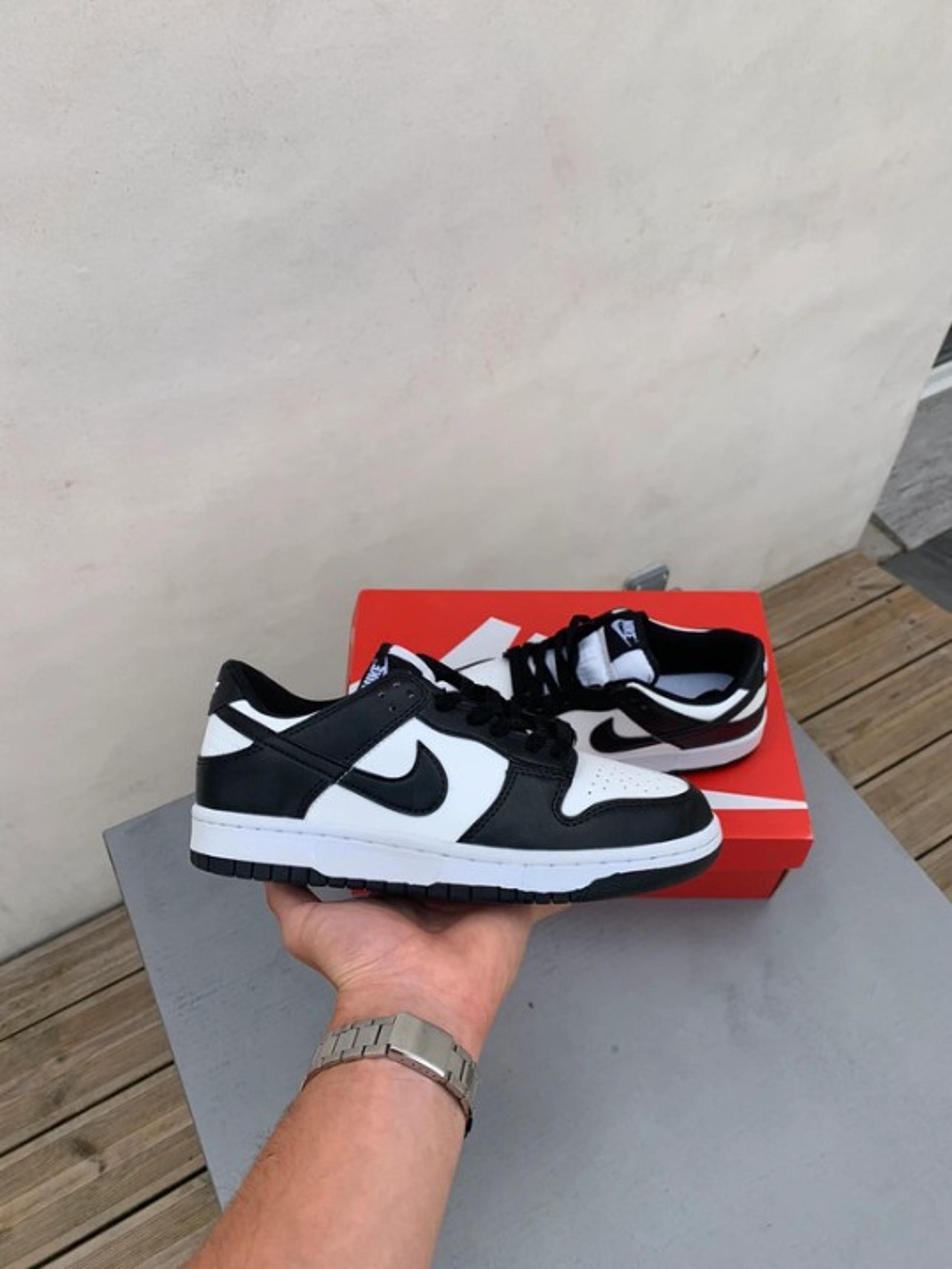 Nike Dunk Low Black White Panda size 9.5 Black fashionable men's shoes