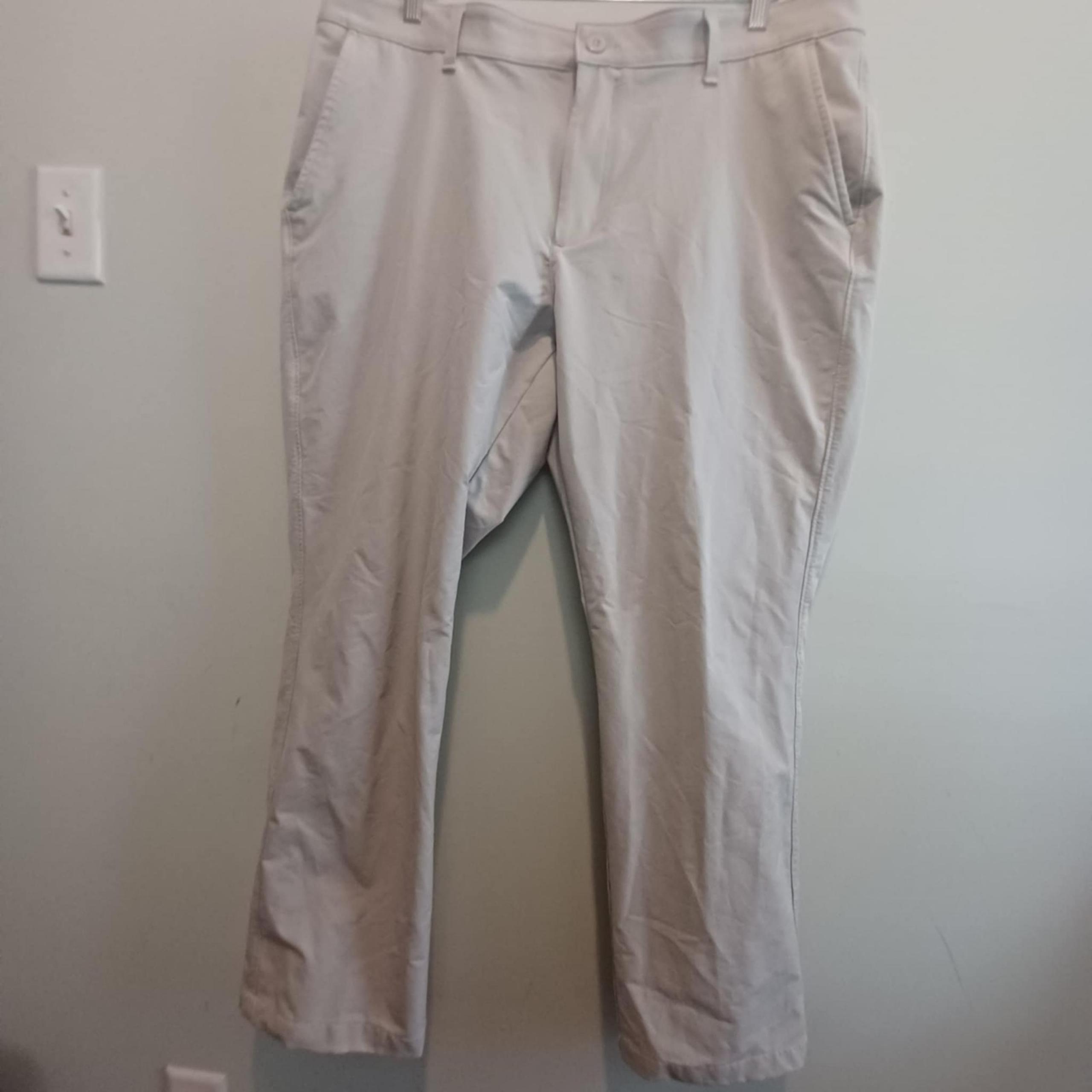 Under Armour Match Play Golf Pants Mens 40x30 Brown Flat Front Stretch Casual