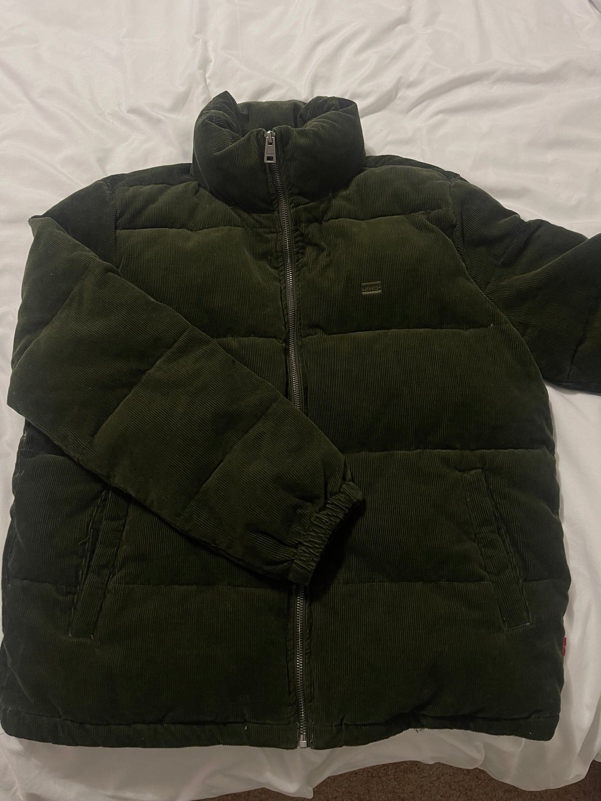 Levi’s Corduroy Puffer Jacket