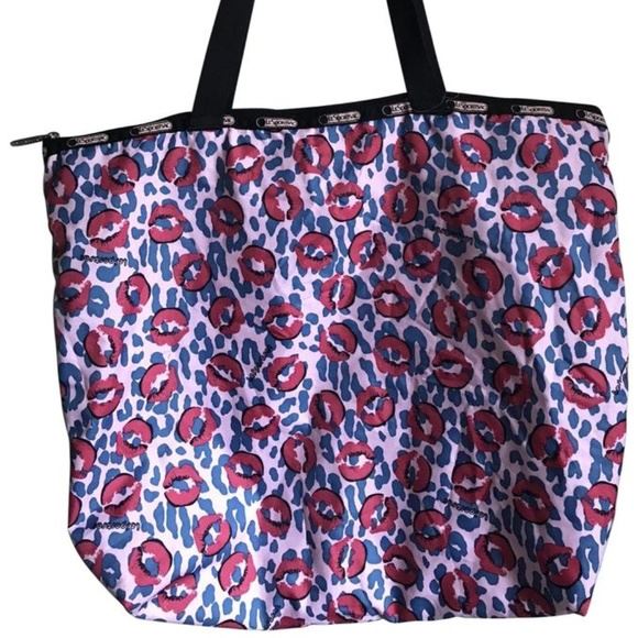 LeSportsac Shoulder Bag