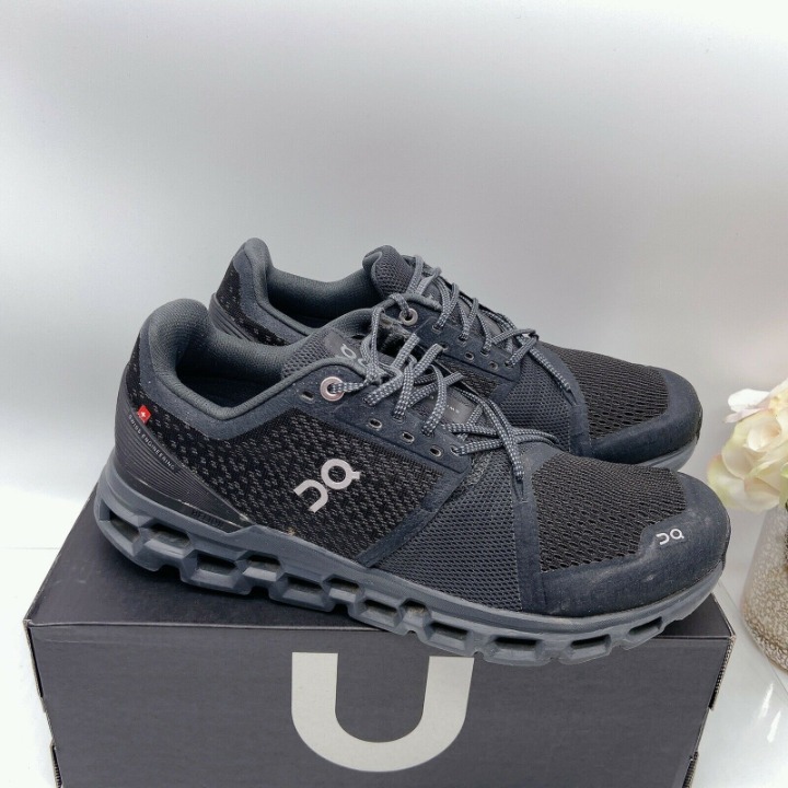 On Cloudstratus Womens Running Racing Training Shoe Black/ Shadow Size US 9.5