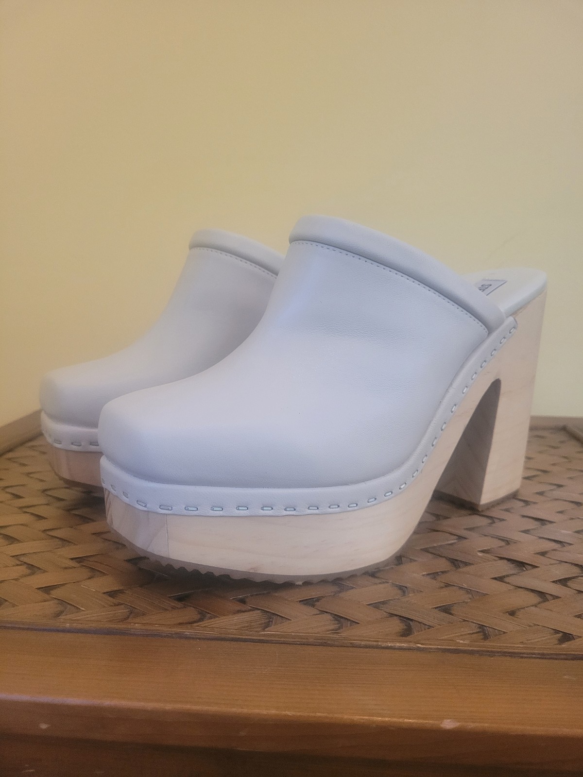 Steve Madden ALVARA clogs sz9