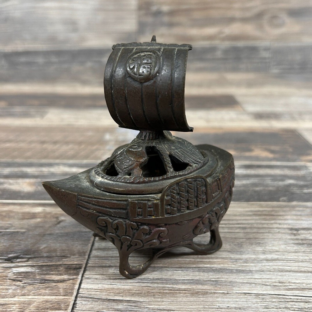 Antique Japan bronze Takarabune Korob censer 1800s lost wax craft