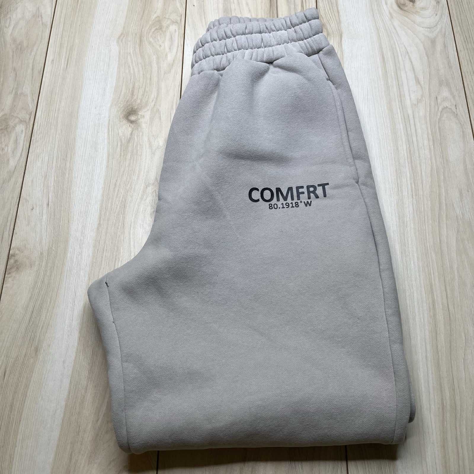 Comfrt Signature Fit Sweatpants Oversized Logo Steel Grey Adult Size Large