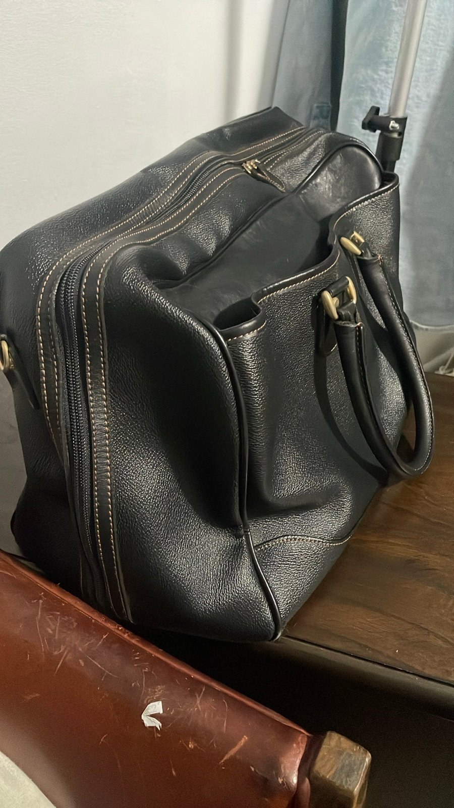 Leather Burberry weekend bag