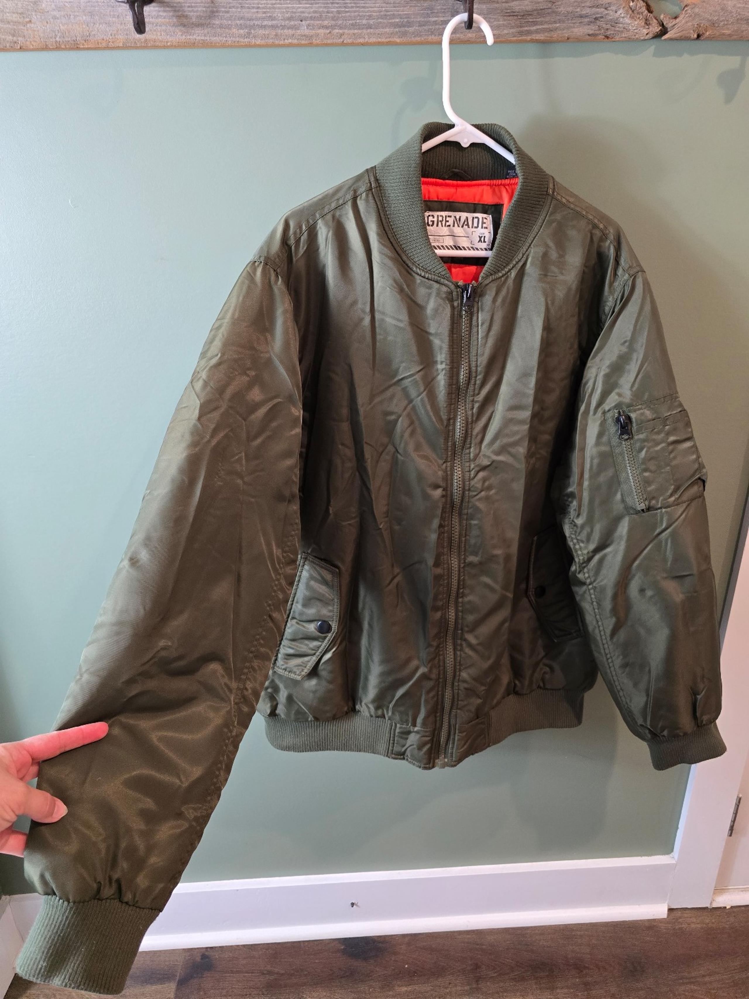 grenade mens jacket XL sz