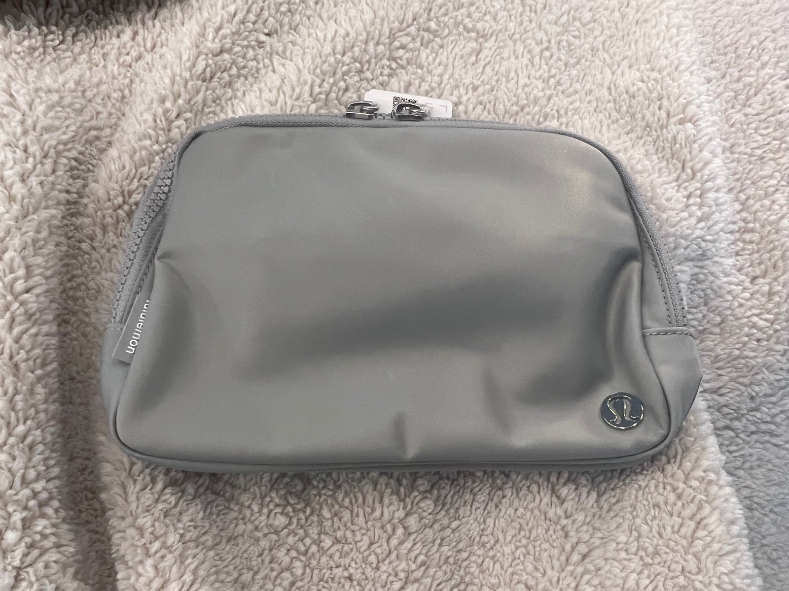 lululemon everywhere belt bag