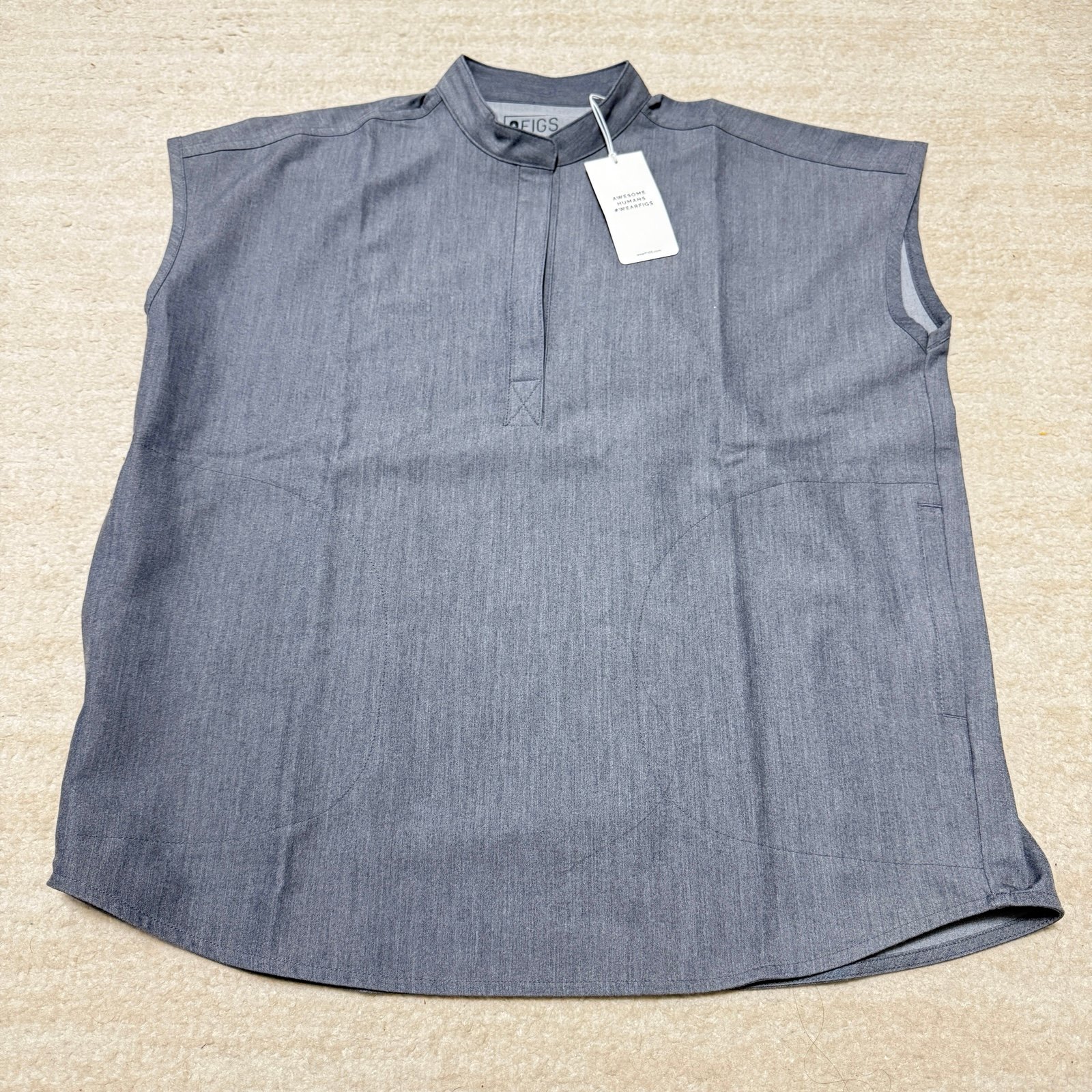 NWT Figs Rafaela Oversized Sleeveless Scrub Top Cement Grey Women's XS WXXSW1003