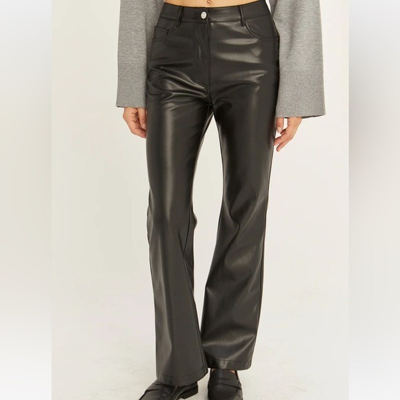 Crescent Women’s Majorie Vegan Leather Pants Like New Size Medium