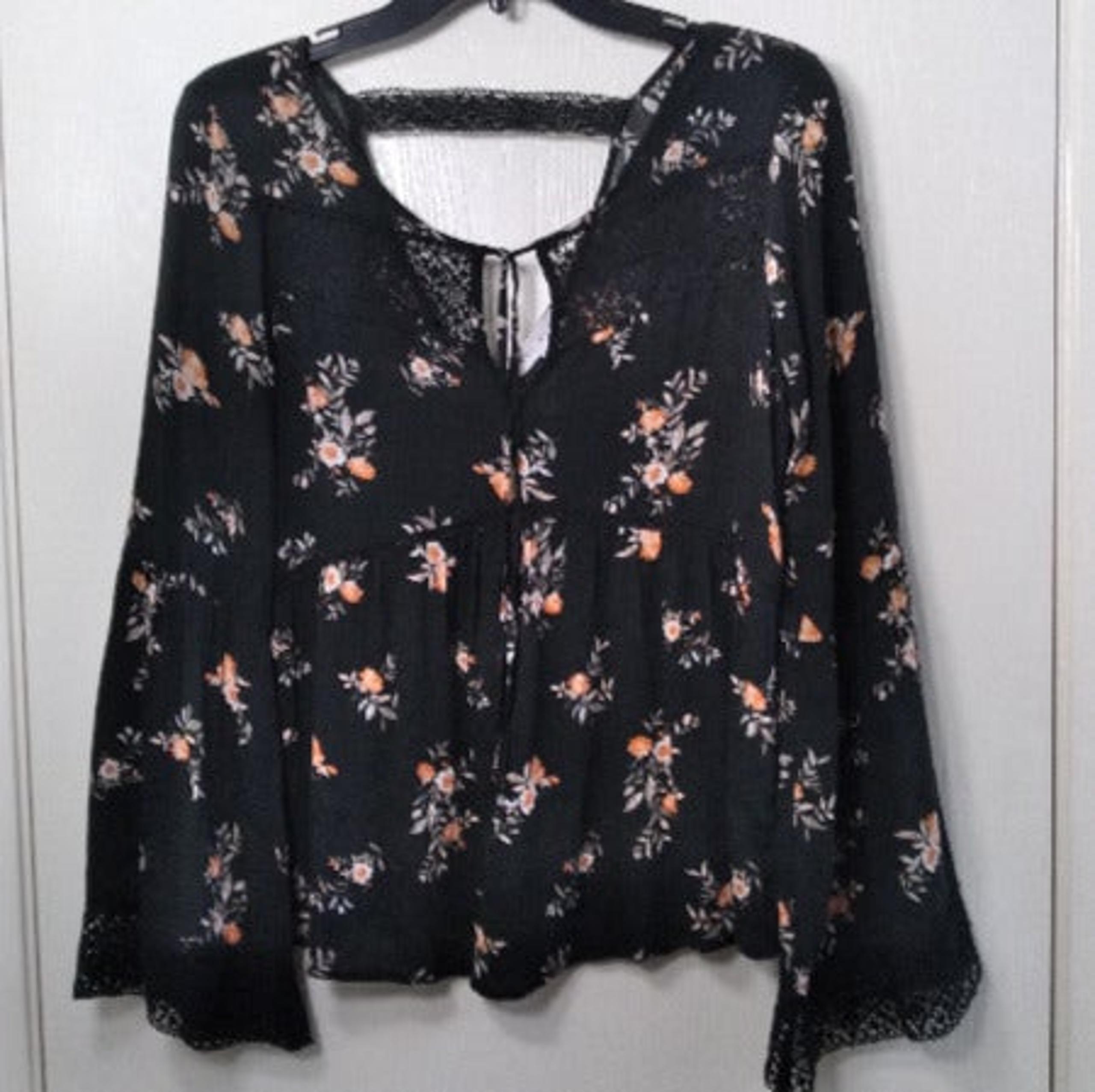 Socialite Boho Floral print Lace Blouse
