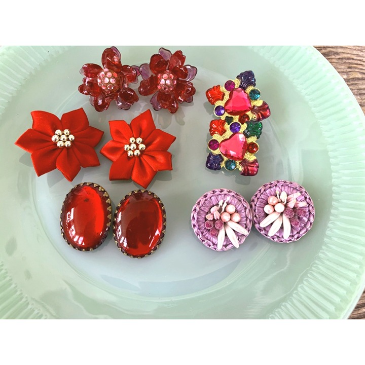 Vintage lot 5 pair vintage Flower Statement Clip Earrings
