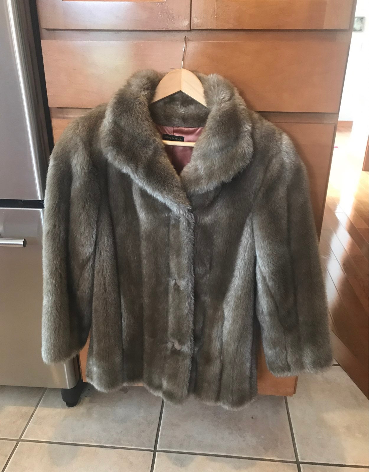 Style VI Ltd Vintage Faux Fur Coat