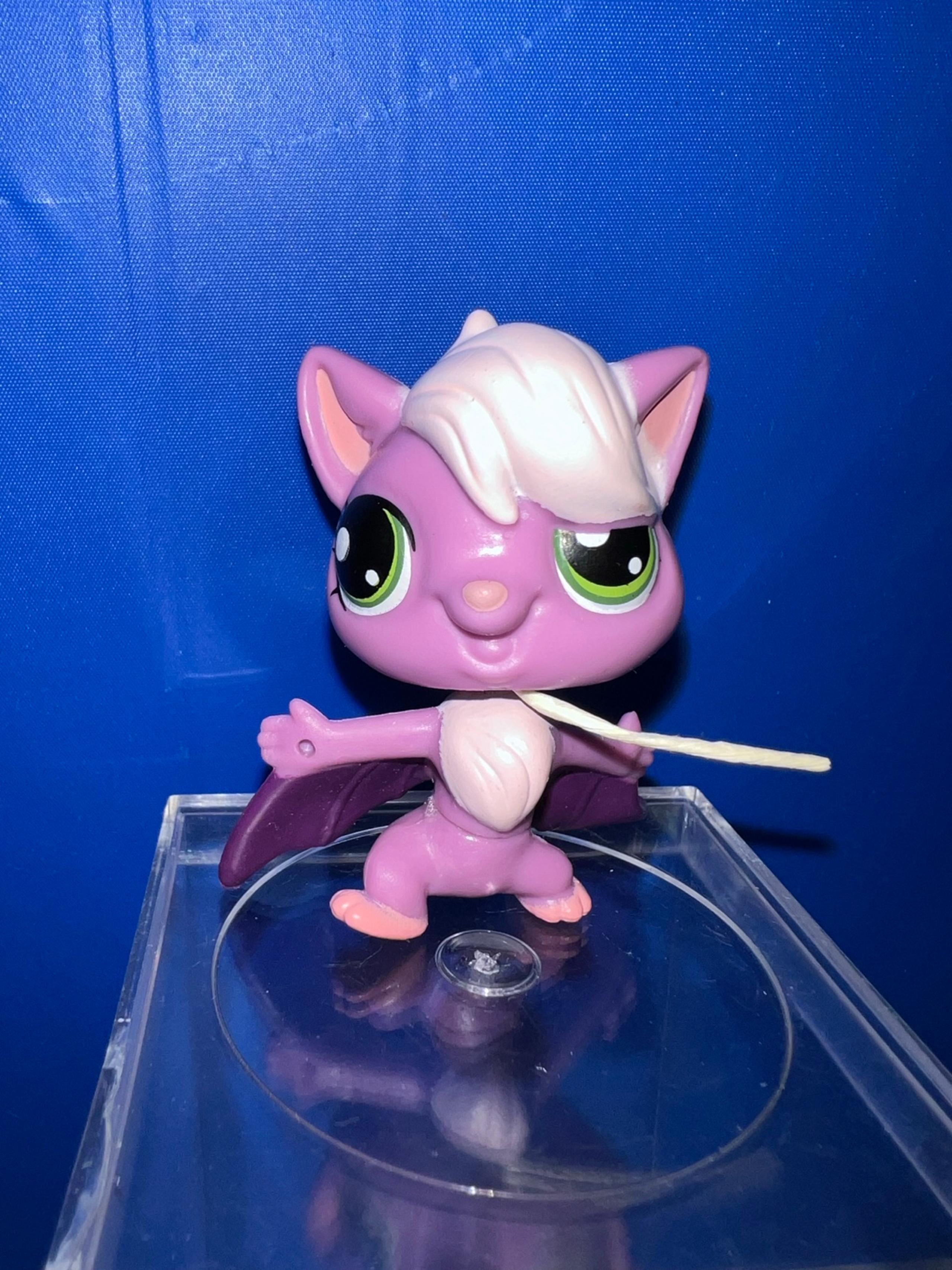 Littlest Pet Shop Stormie Batters Purple Bat Halloween Vampire LPS Bobble