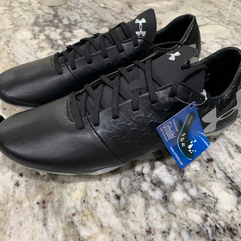 Under Armour Magnetico Pro Soccer Cleats