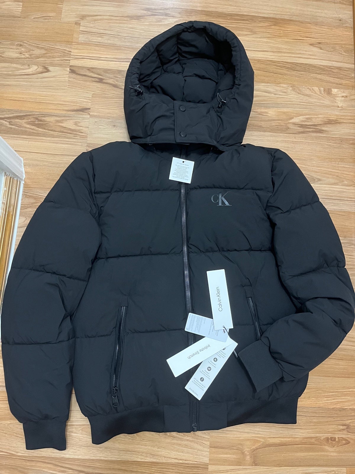 NEW UNWORN Calvin Klein Puffer Jacket