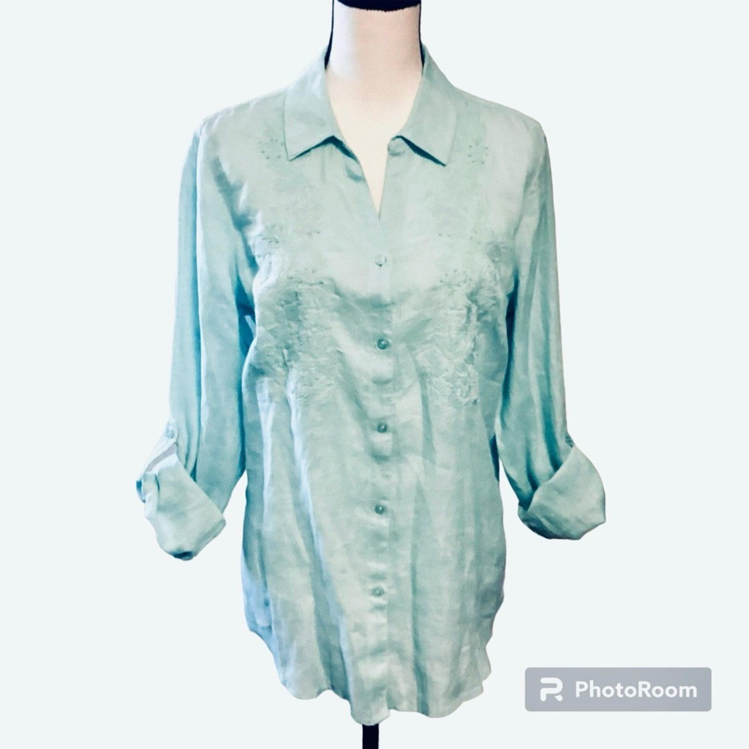 Charter Club  100% Linen Long Sleeve Button Down Shirt Large Light Blue
