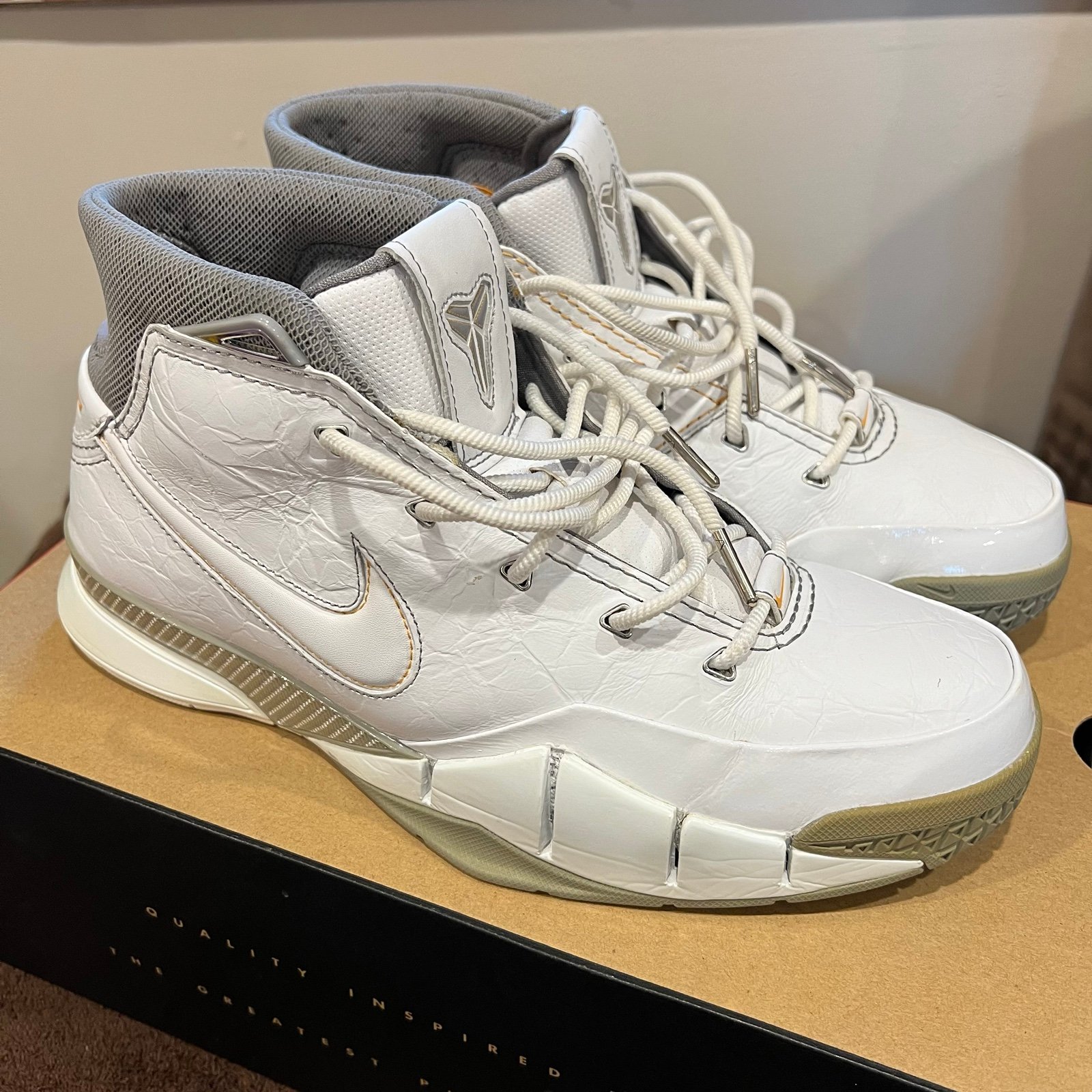 Nike Vintage Air Zoom Kobe 1 Uptempo White Shark 2007 Size 10.5