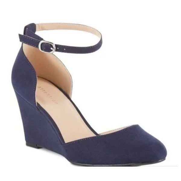 NWOB Attention Wedge Heels