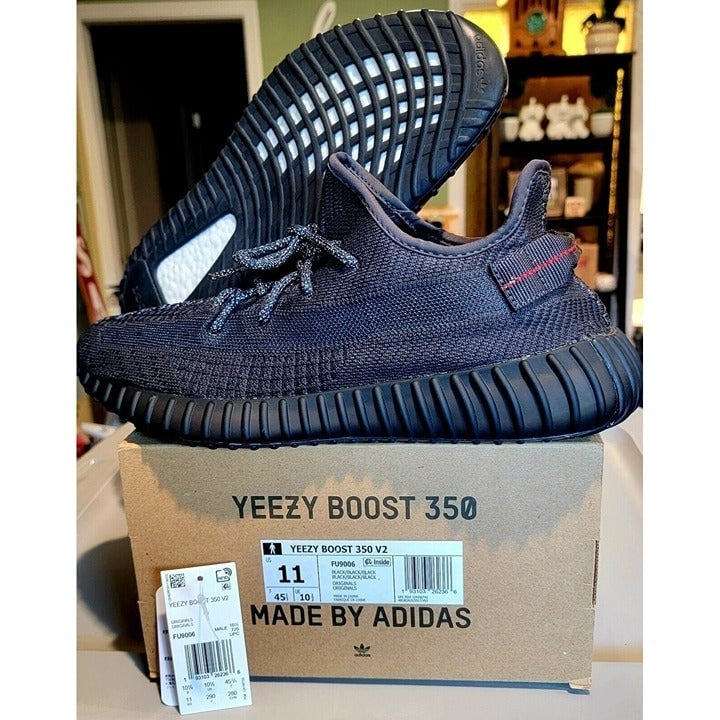Adidas Yeezy Boost 350 V2 Black Non-Reflective Size 11 FU9006 *Like NEW*