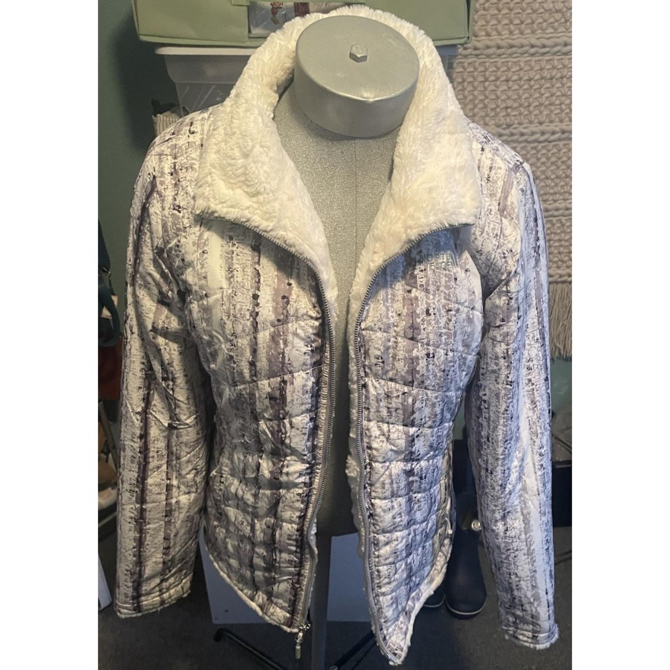 The North Face Women's S Mossbud Insulated Reversible Jacket White gray (0146)
