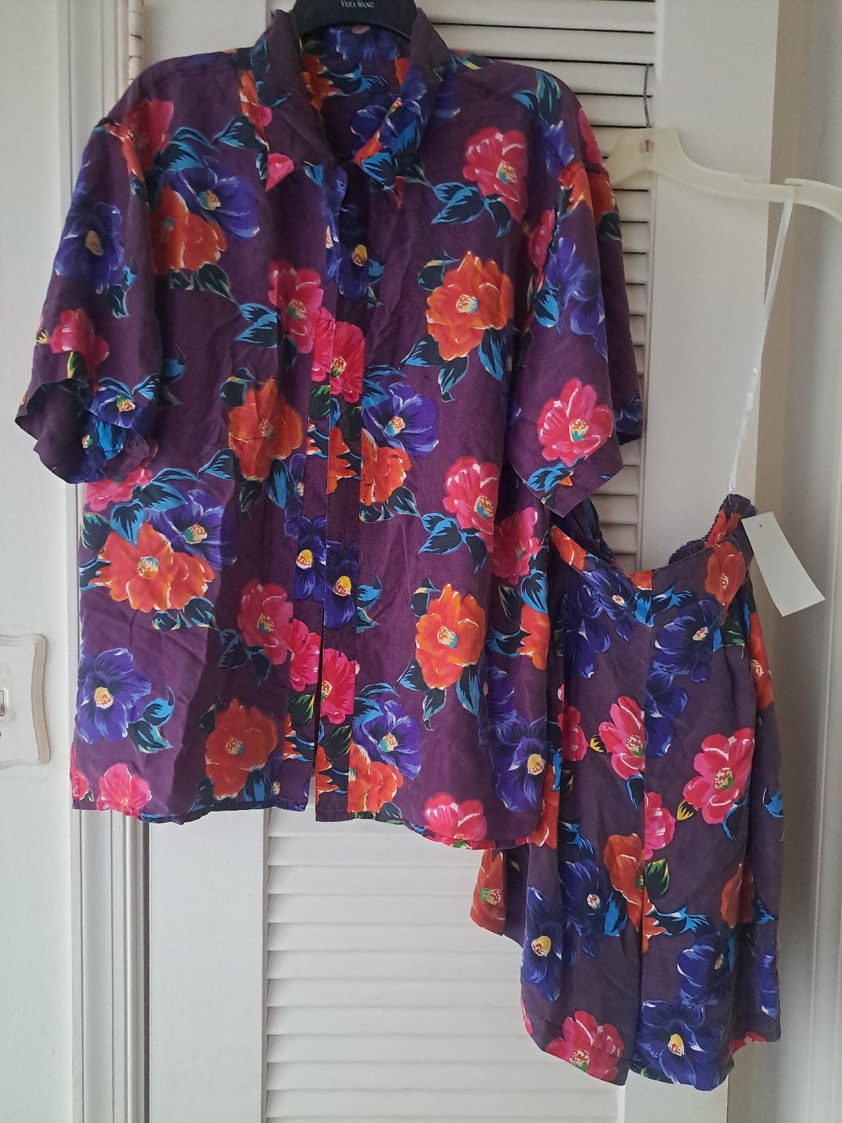 NEW Ladies 100% Silk 2 Pc Blouse & Shorts Set