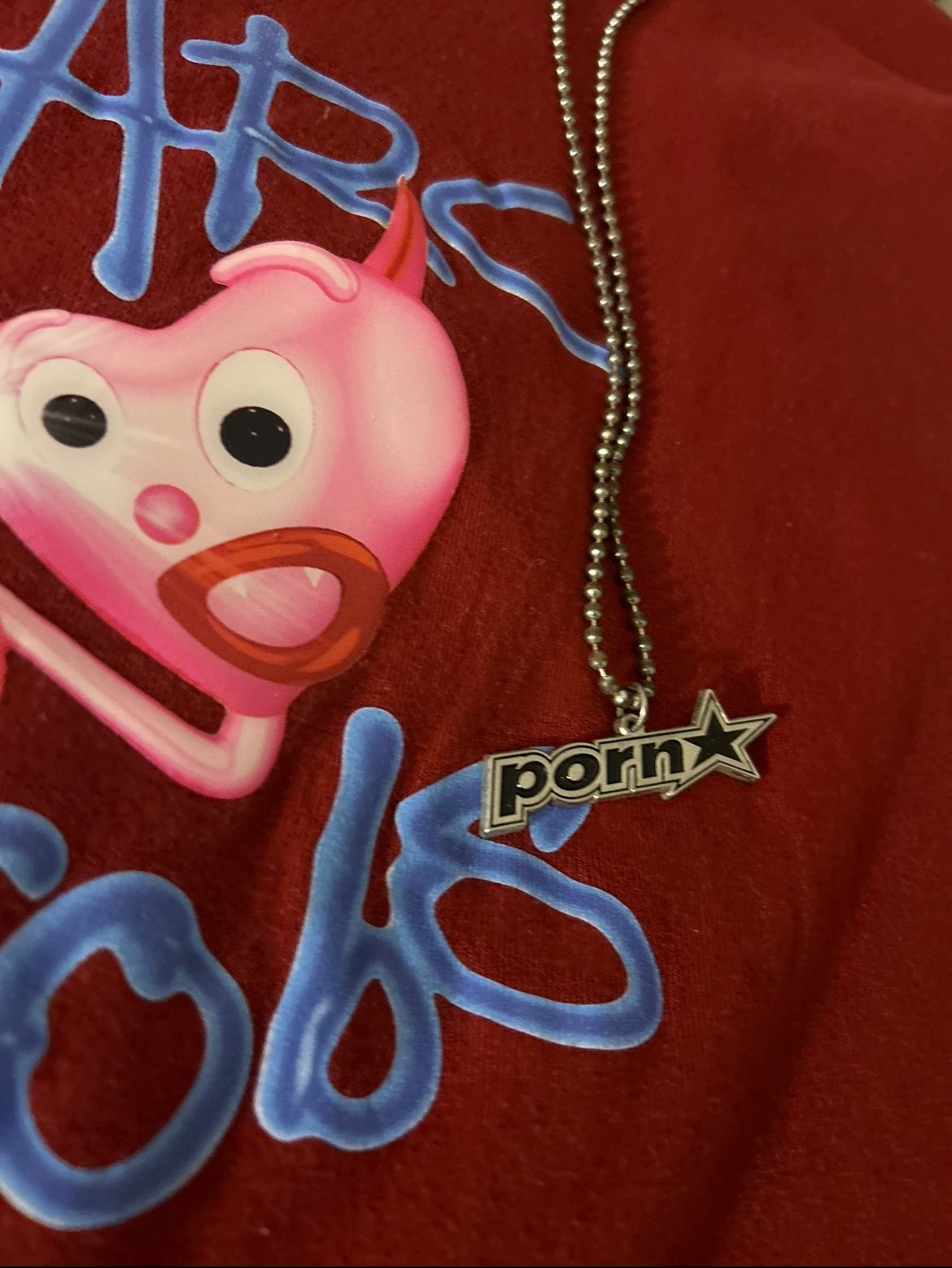 fake friend™️ p*rnstar necklace