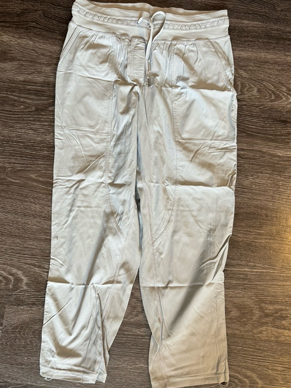 Lululemon dance studio crop pants