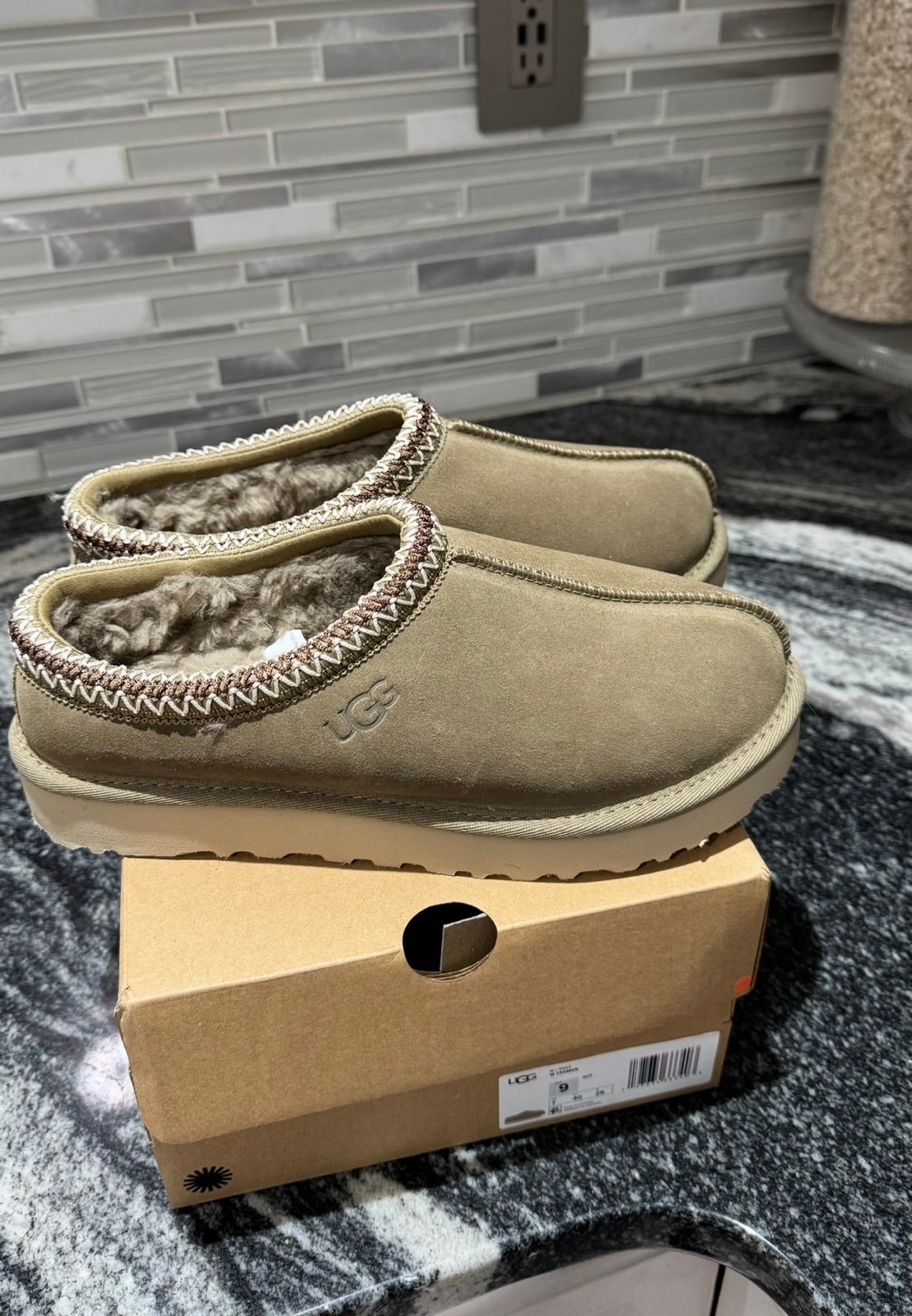 Women’s UGG Tasman slippers brand new size 9