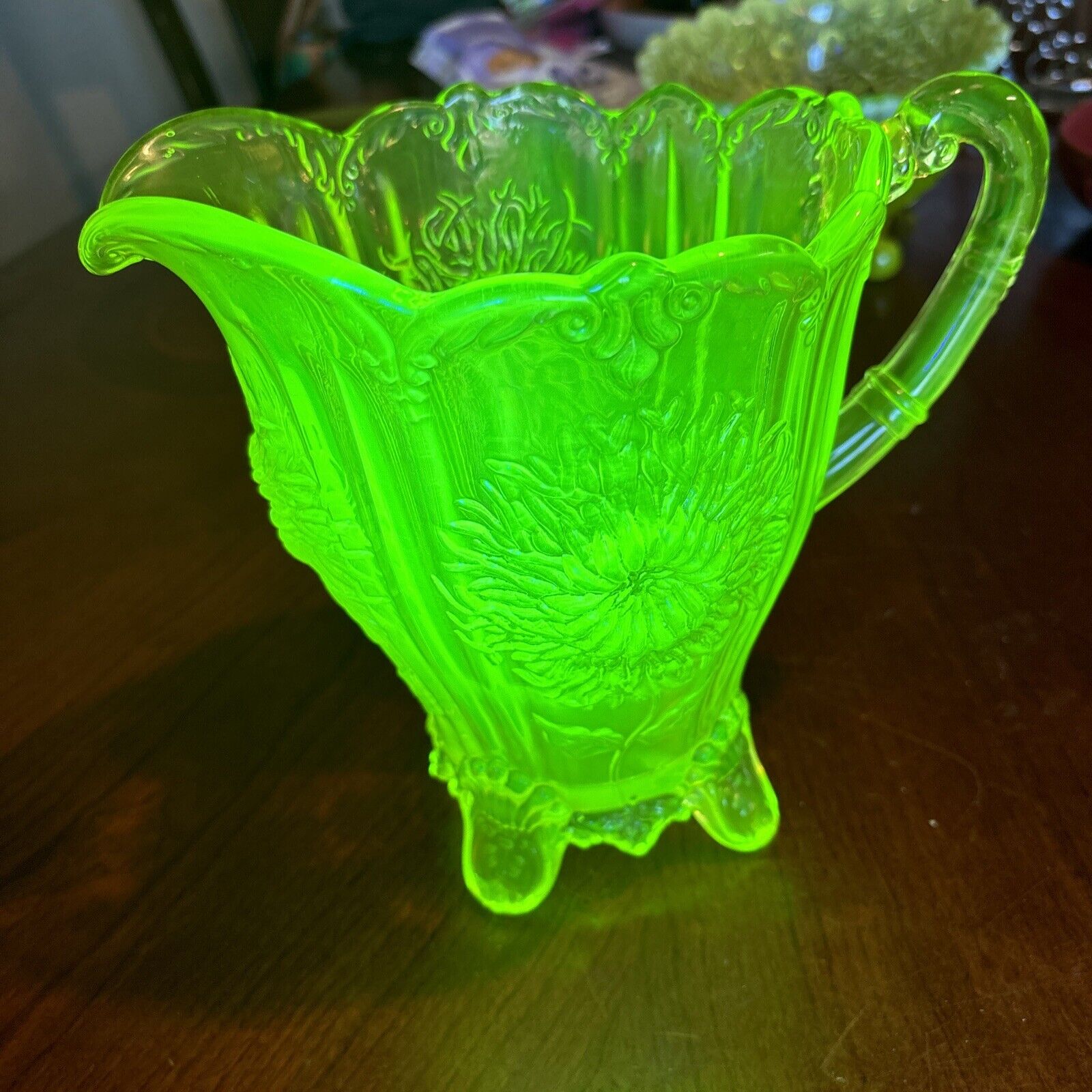 URANIUM MOSSER ART GLASS CAMBRIDGE OHIO VASELINE DAHLIA PATTERN - 8 PITCHER