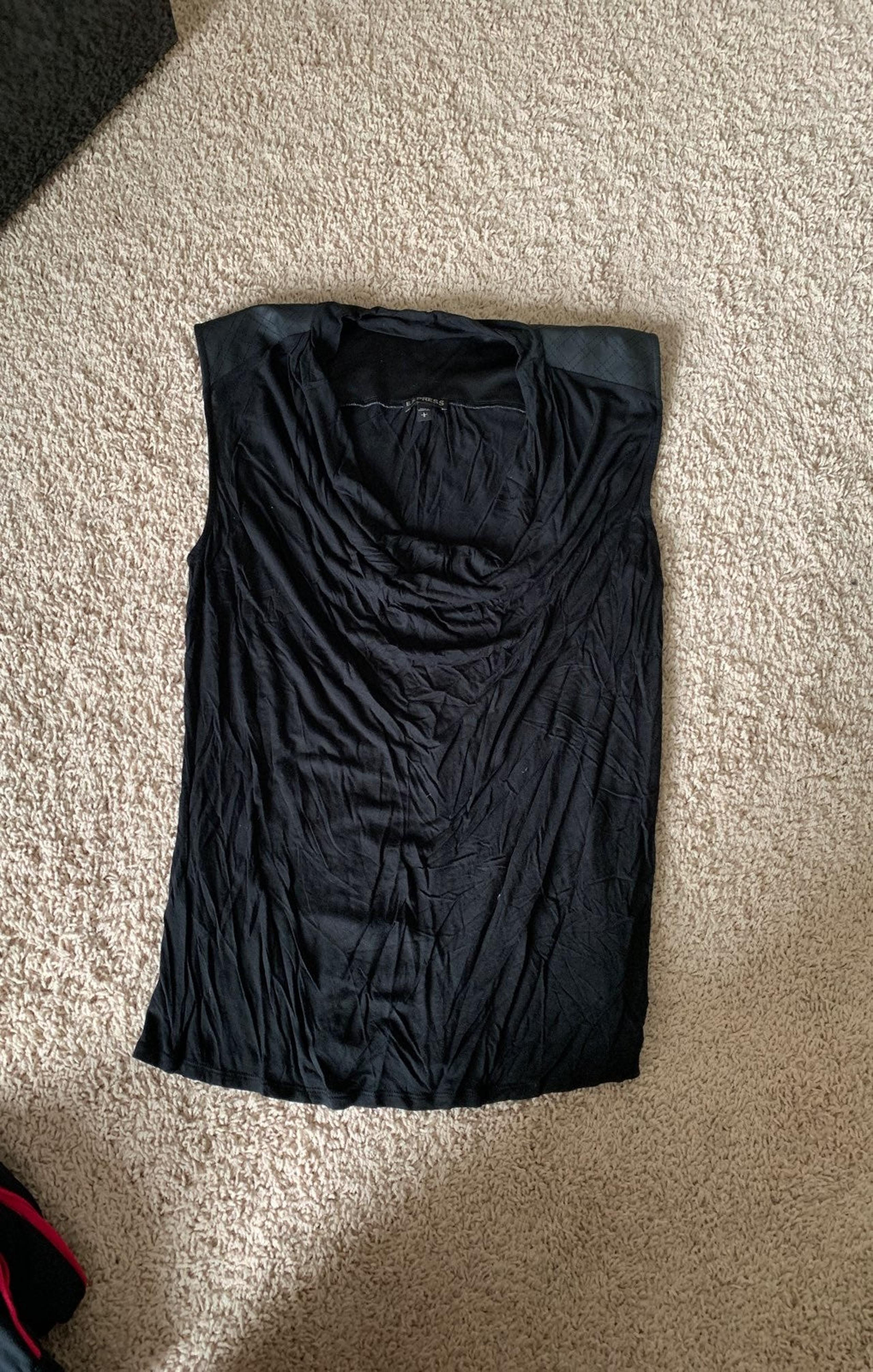 Express Black Top