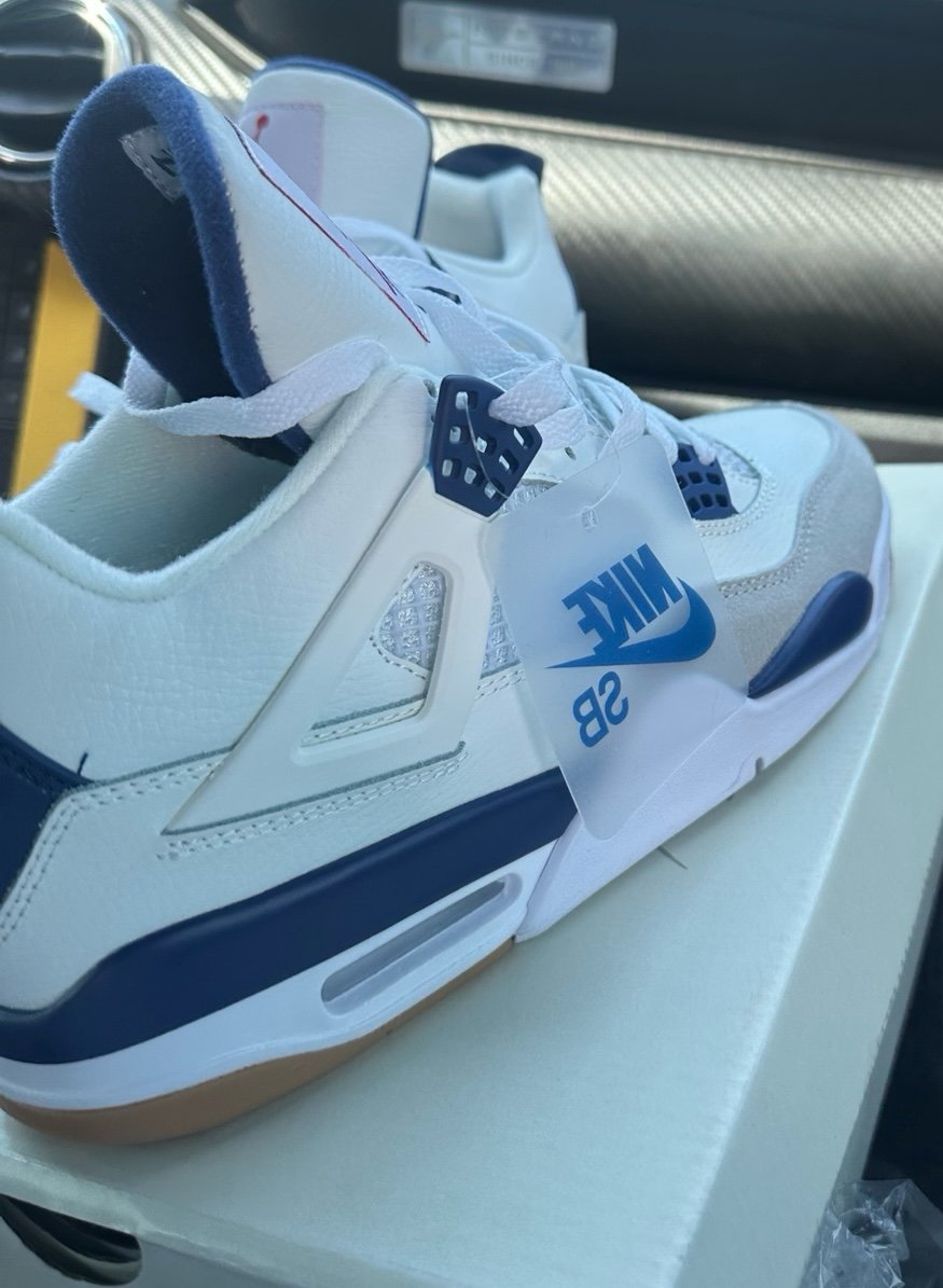 Jordan 4 SB Navy